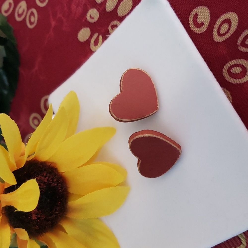Vintage wooden heart pierced earrings weathered red-brown